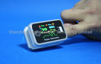Cina Wireless  Finger Pulse oksimeter Sensor Untuk Bayi pemasok