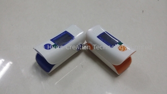 Cina LED ujung jari Pulse oksimeter - SpO2 Pantau Hijau Finger Pulse oksimeter pemasok
